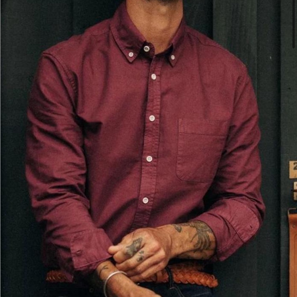 Taylor Stitch Maroon button up (size 38)
